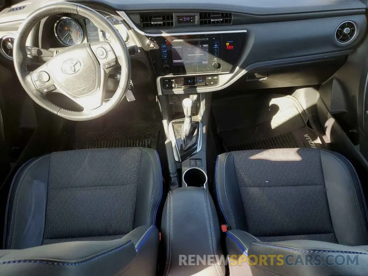 8 Photograph of a damaged car 2T1BURHEXKC192912 TOYOTA COROLLA 2019