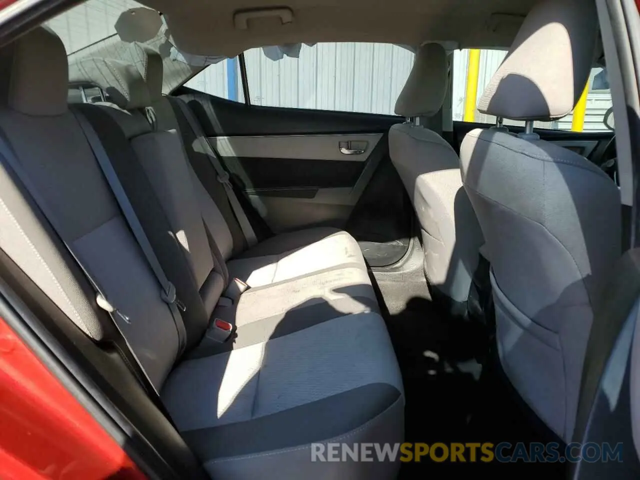 10 Photograph of a damaged car 2T1BURHEXKC193462 TOYOTA COROLLA 2019