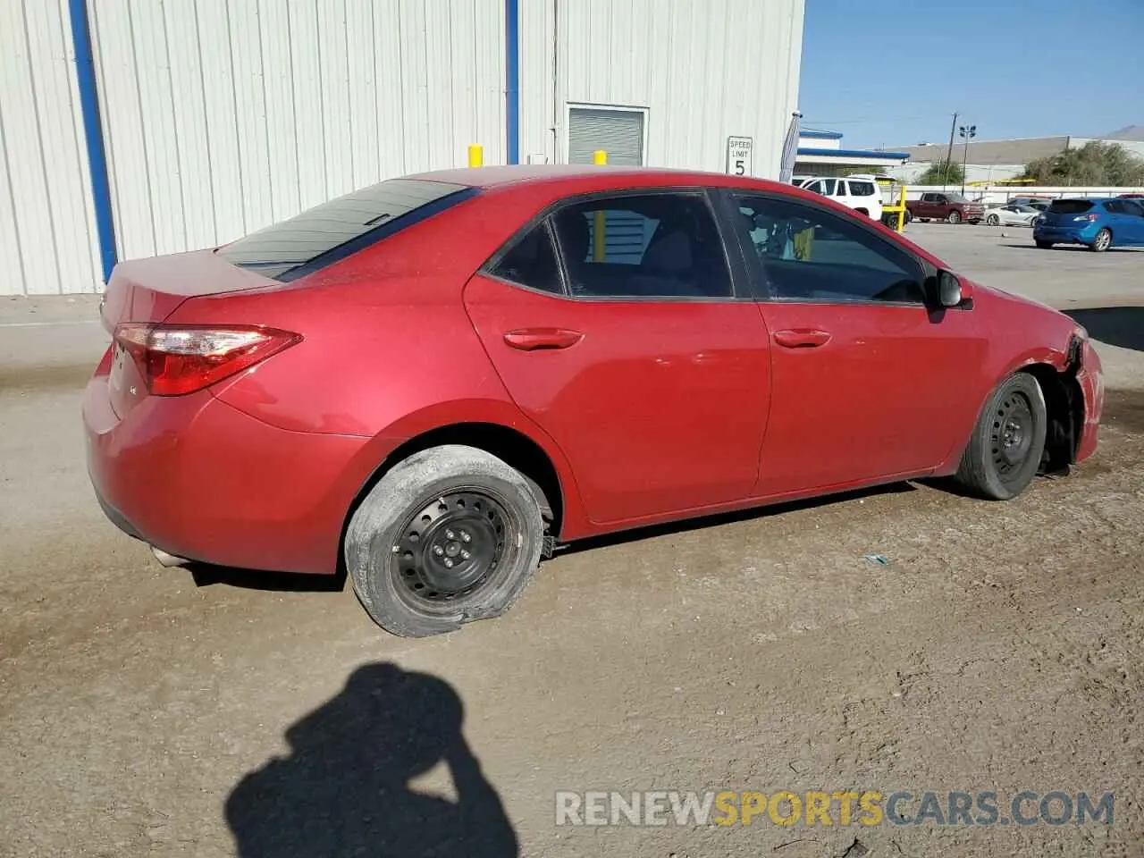 3 Photograph of a damaged car 2T1BURHEXKC193462 TOYOTA COROLLA 2019