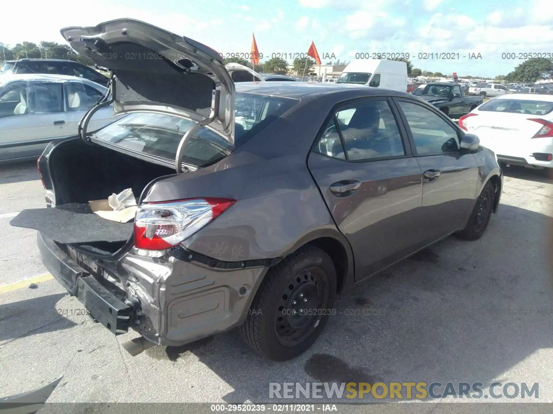 4 Photograph of a damaged car 2T1BURHEXKC198337 TOYOTA COROLLA 2019