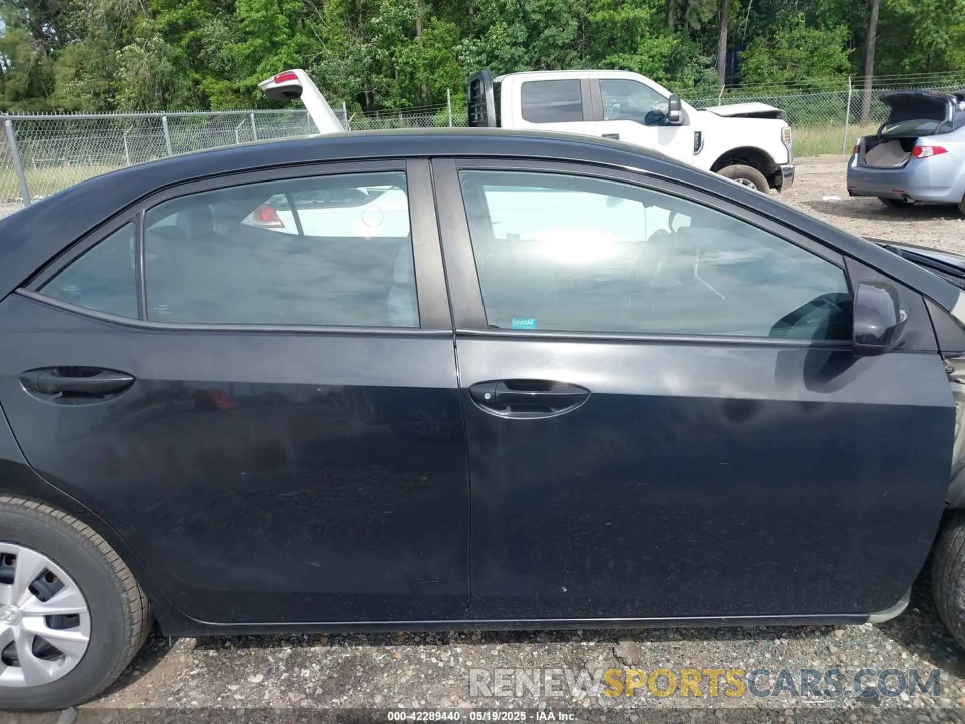 13 Photograph of a damaged car 2T1BURHEXKC200801 TOYOTA COROLLA 2019