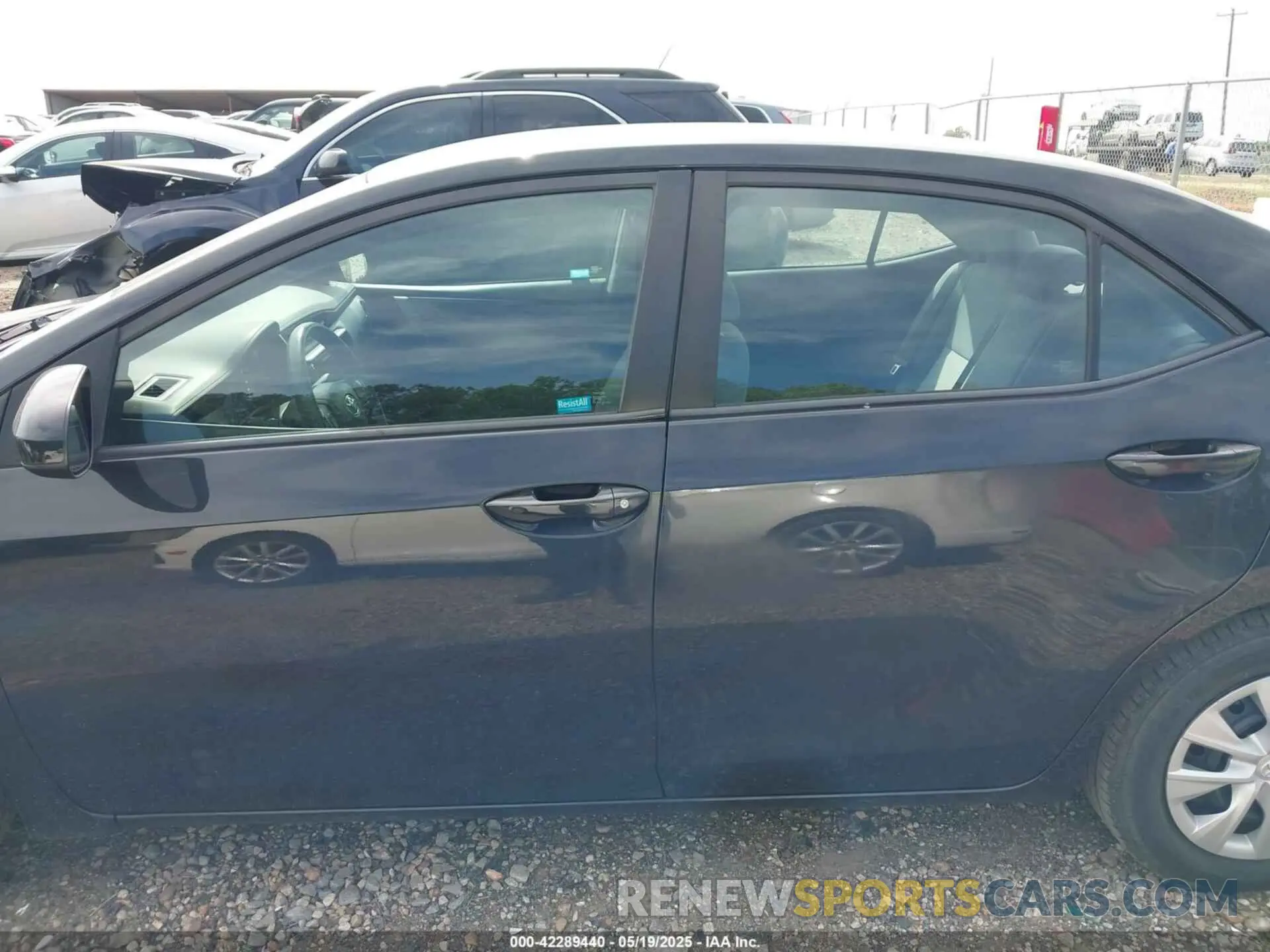 14 Photograph of a damaged car 2T1BURHEXKC200801 TOYOTA COROLLA 2019
