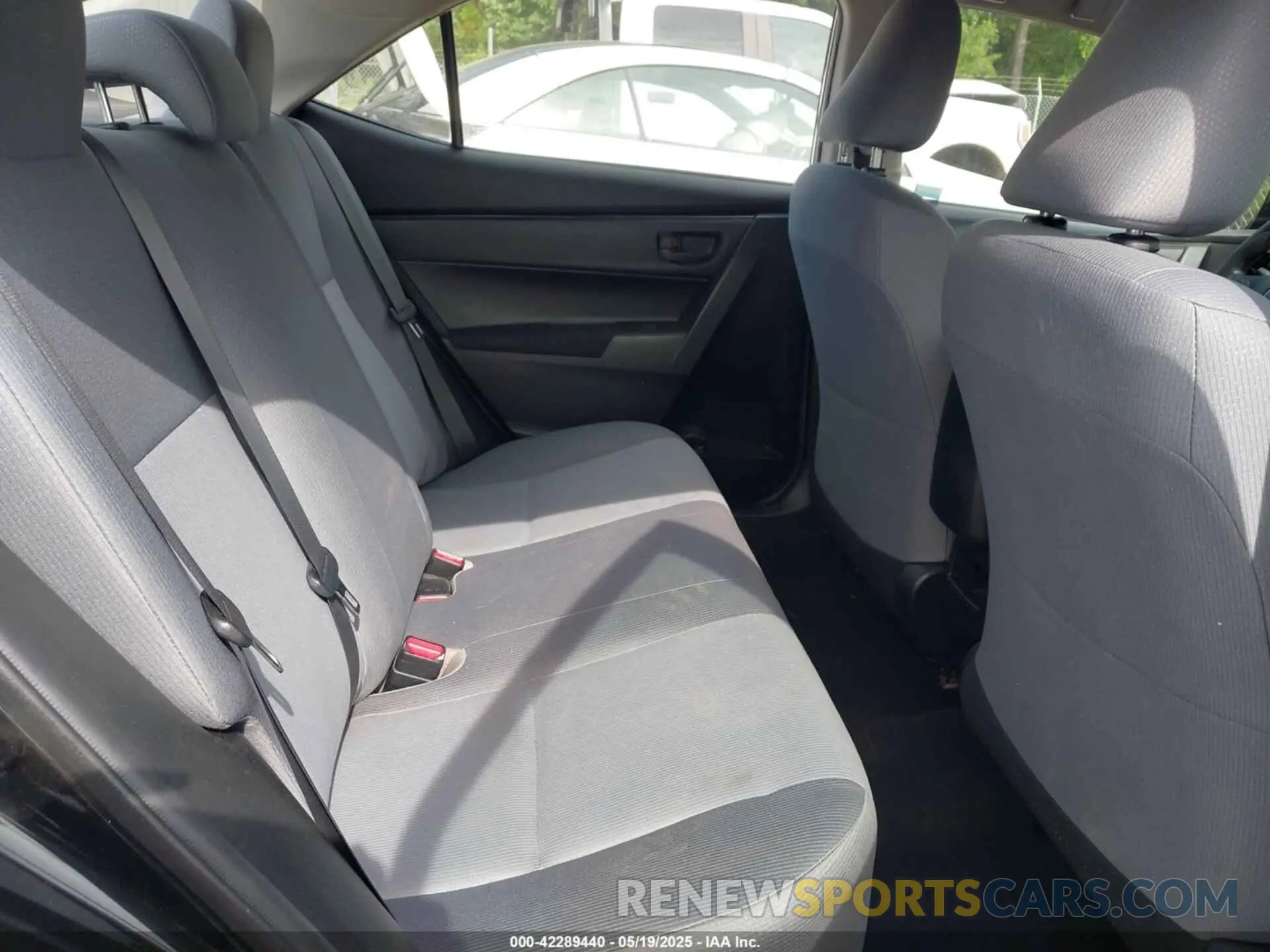 8 Photograph of a damaged car 2T1BURHEXKC200801 TOYOTA COROLLA 2019