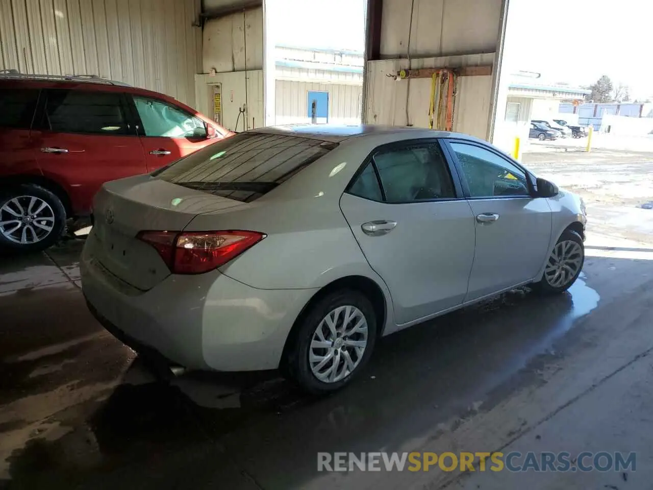 3 Photograph of a damaged car 2T1BURHEXKC211992 TOYOTA COROLLA 2019