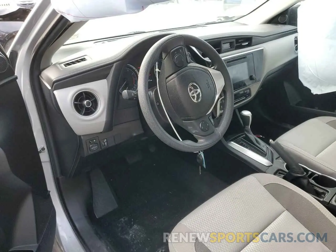8 Photograph of a damaged car 2T1BURHEXKC211992 TOYOTA COROLLA 2019