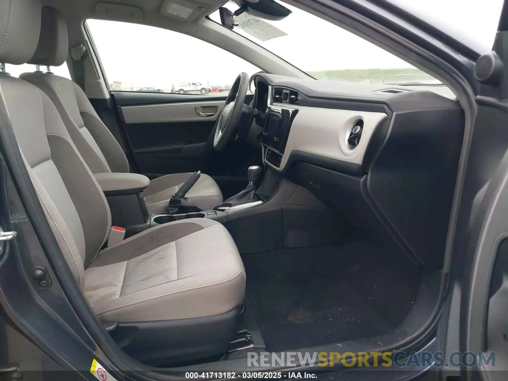 5 Photograph of a damaged car 2T1BURHEXKC212172 TOYOTA COROLLA 2019