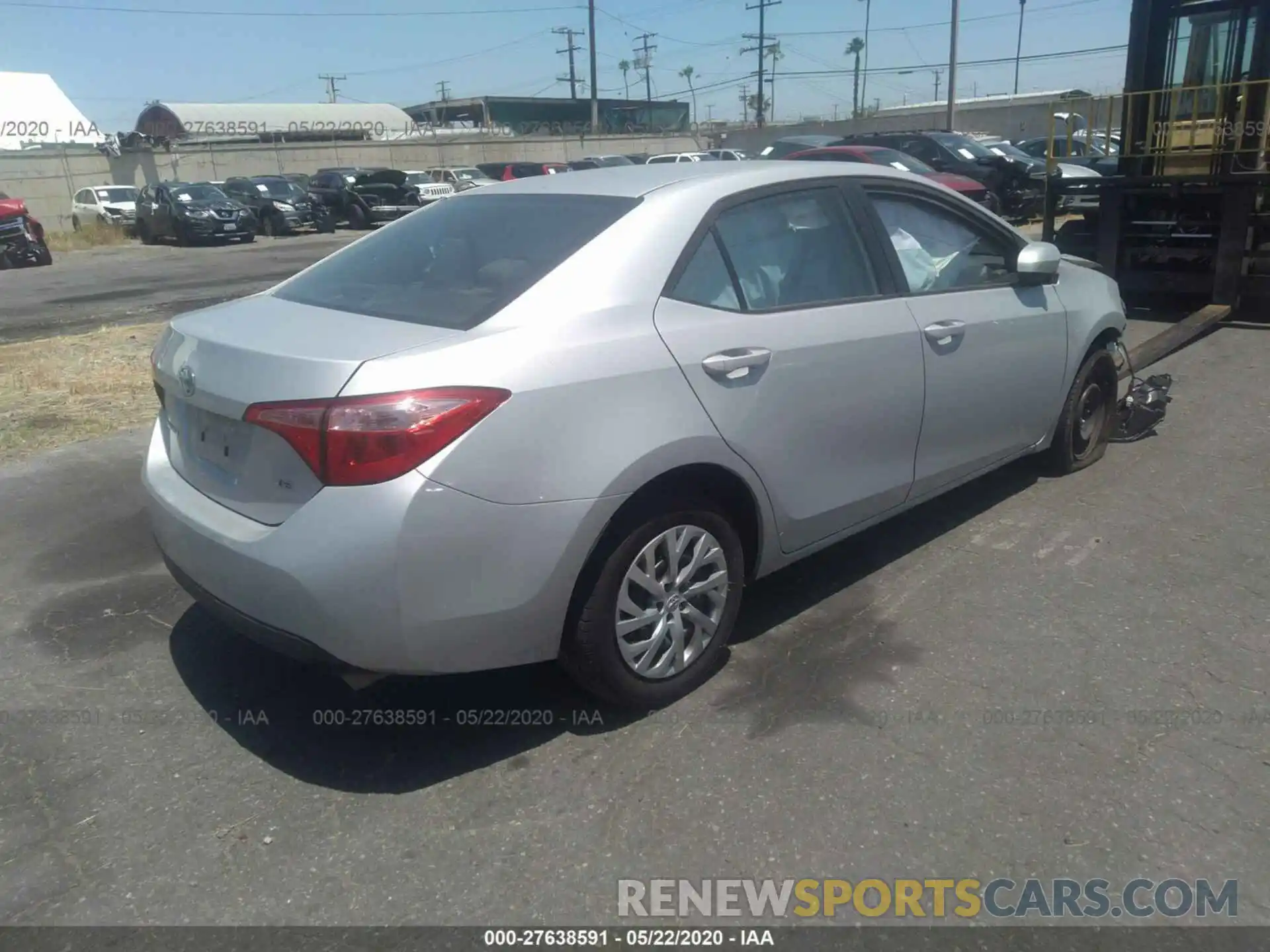 4 Photograph of a damaged car 2T1BURHEXKC214634 TOYOTA COROLLA 2019