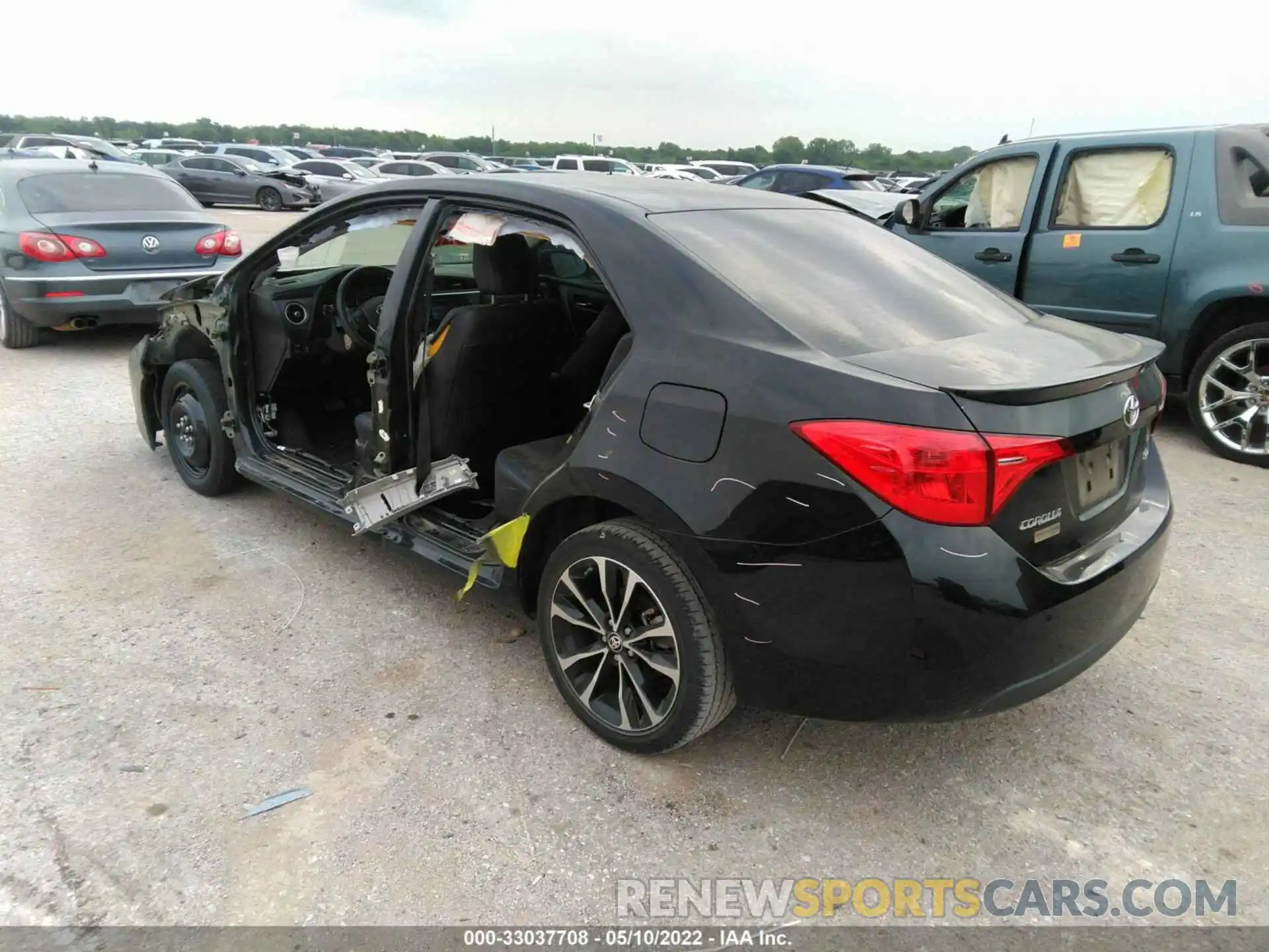 3 Photograph of a damaged car 2T1BURHEXKC218781 TOYOTA COROLLA 2019