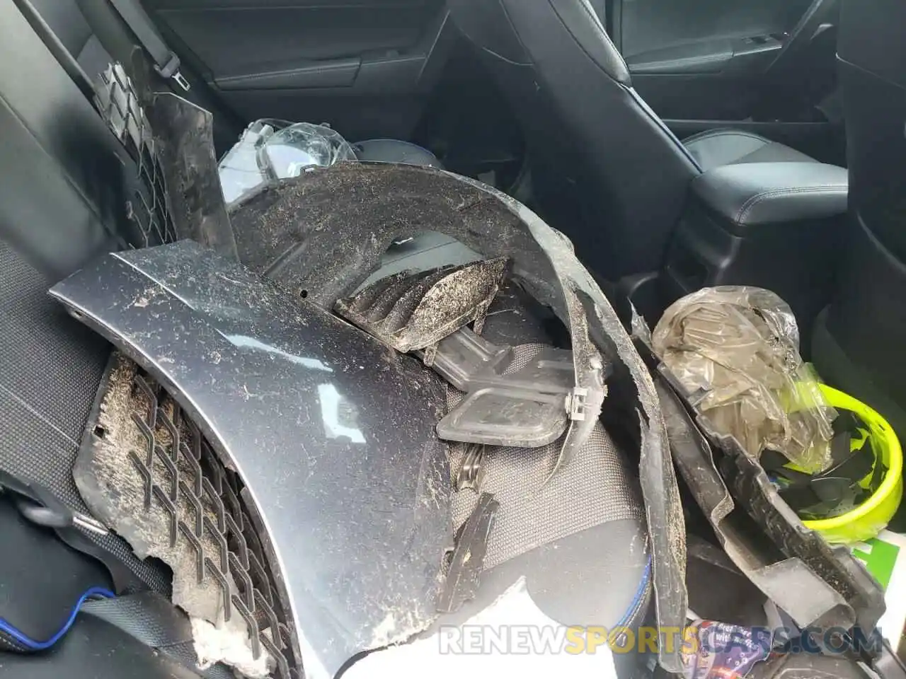 6 Photograph of a damaged car 2T1BURHEXKC221583 TOYOTA COROLLA 2019