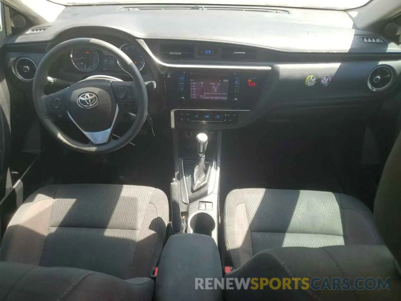 8 Photograph of a damaged car 2T1BURHEXKC222913 TOYOTA COROLLA 2019