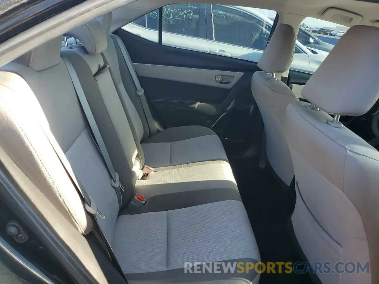 10 Photograph of a damaged car 2T1BURHEXKC228811 TOYOTA COROLLA 2019