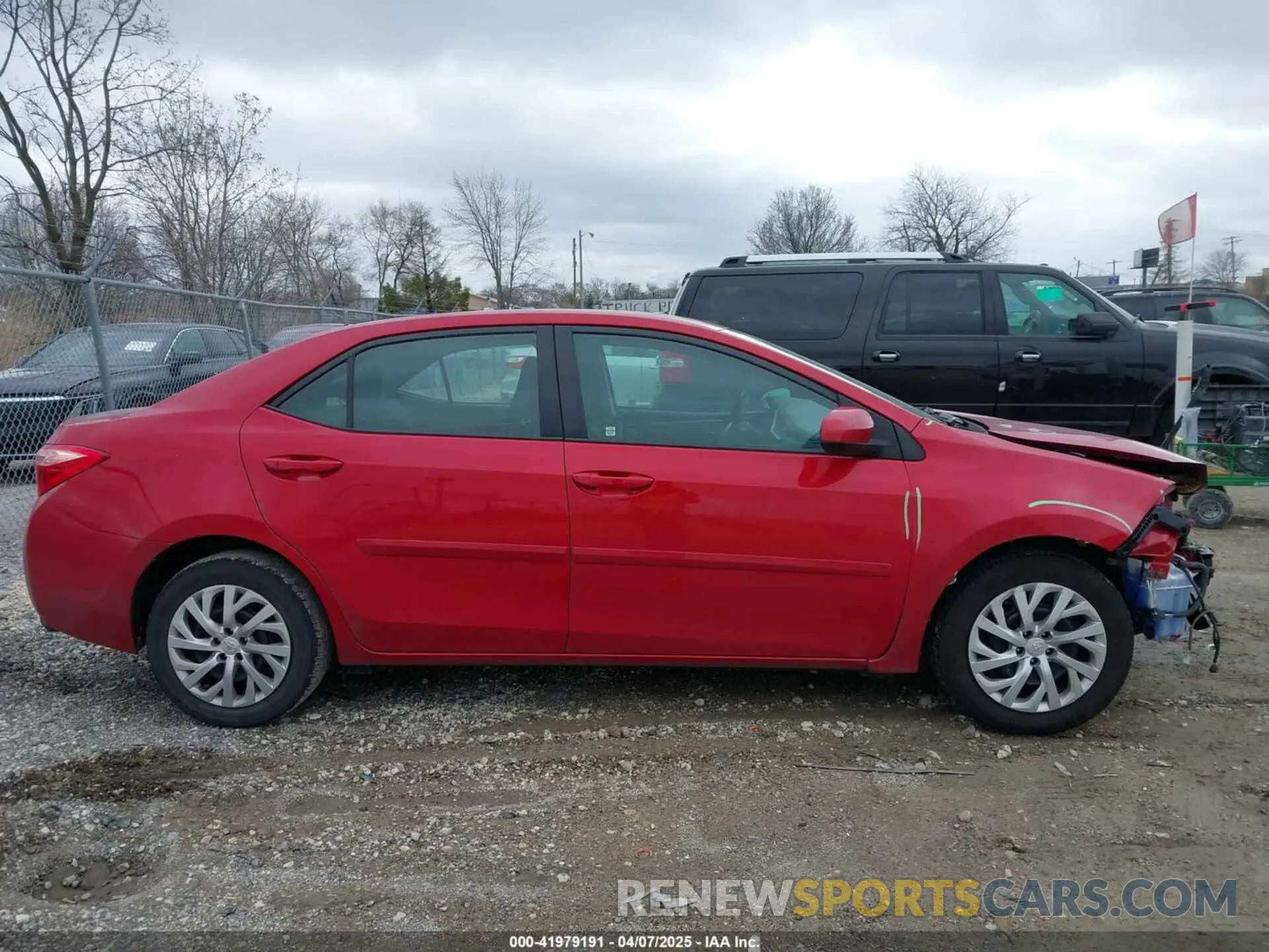 14 Photograph of a damaged car 2T1BURHEXKC228937 TOYOTA COROLLA 2019