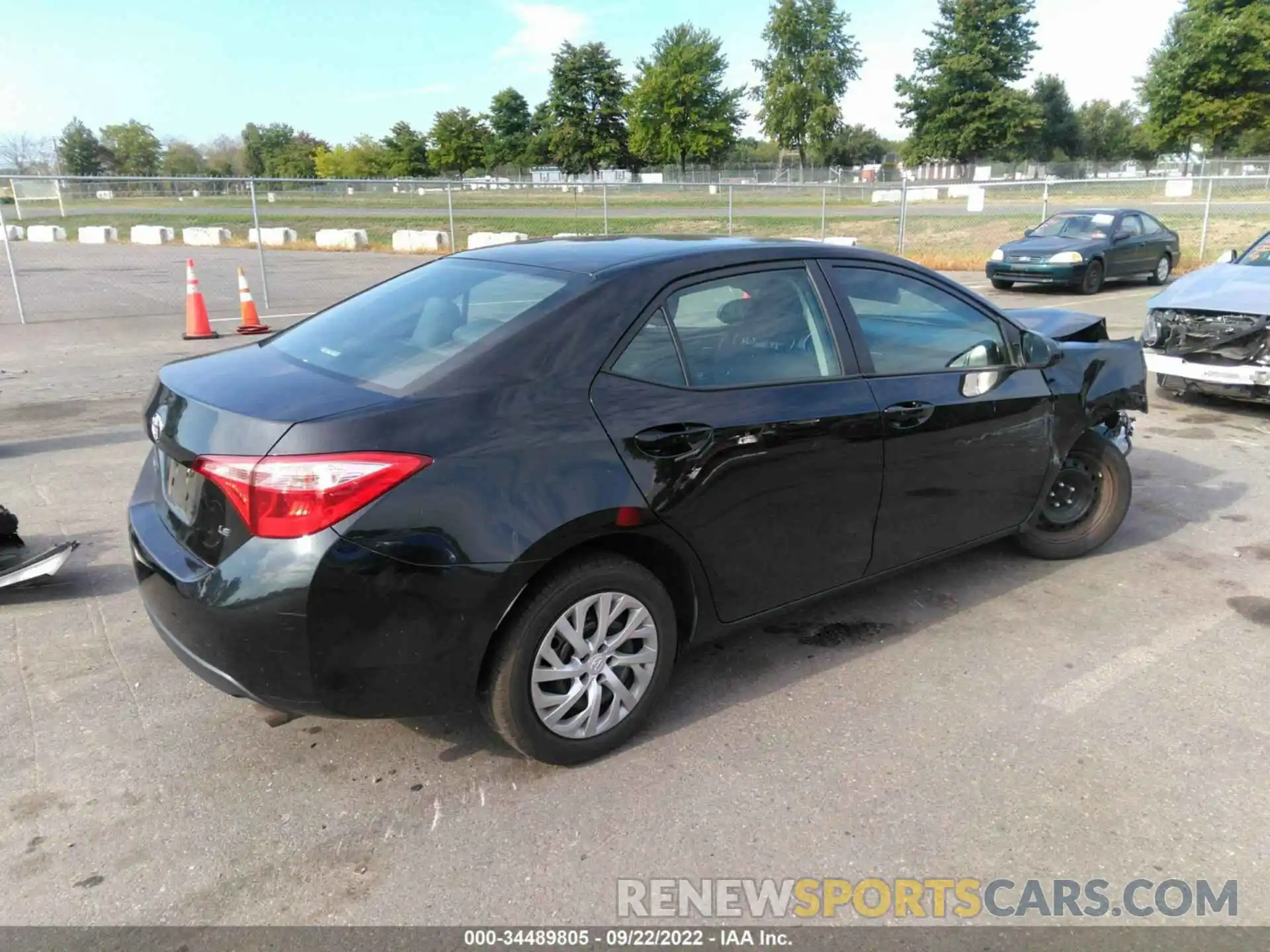 4 Photograph of a damaged car 2T1BURHEXKC233507 TOYOTA COROLLA 2019