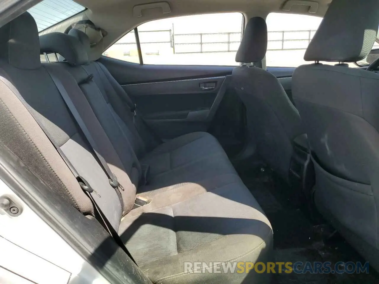 10 Photograph of a damaged car 2T1BURHEXKC234821 TOYOTA COROLLA 2019