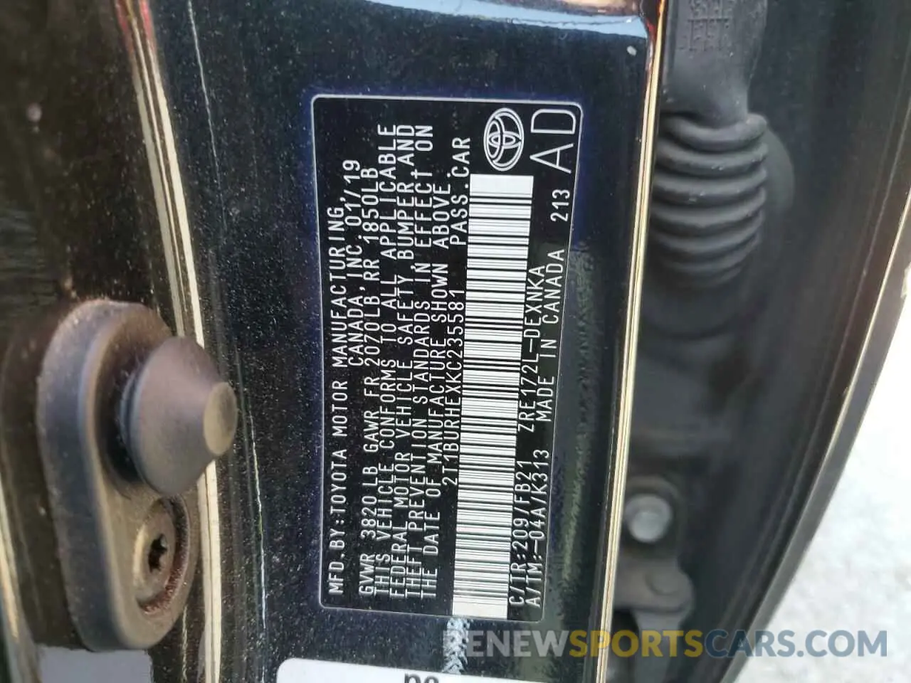 12 Photograph of a damaged car 2T1BURHEXKC235581 TOYOTA COROLLA 2019