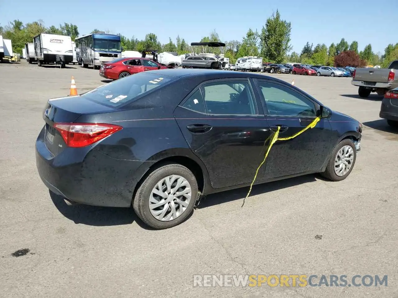 3 Photograph of a damaged car 2T1BURHEXKC235581 TOYOTA COROLLA 2019