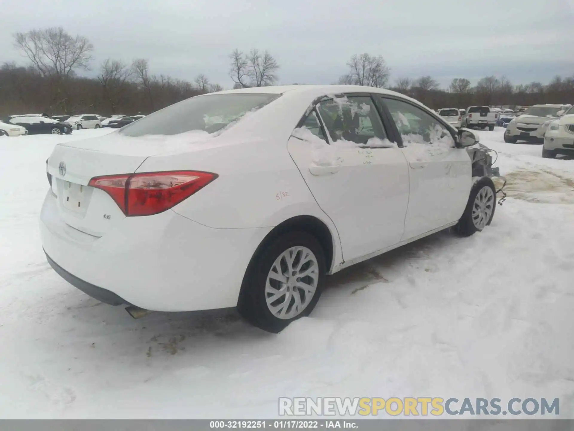 4 Photograph of a damaged car 2T1BURHEXKC236780 TOYOTA COROLLA 2019