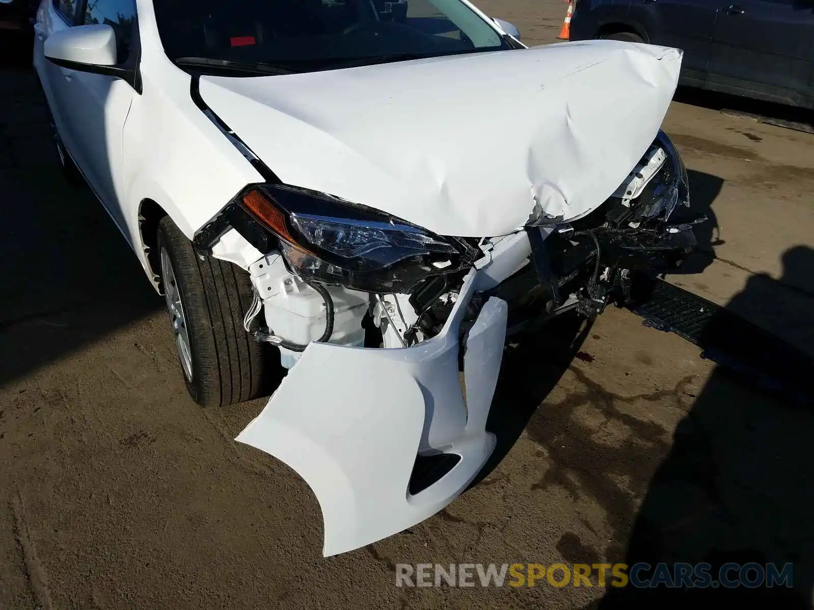 9 Photograph of a damaged car 2T1BURHEXKC241493 TOYOTA COROLLA 2019