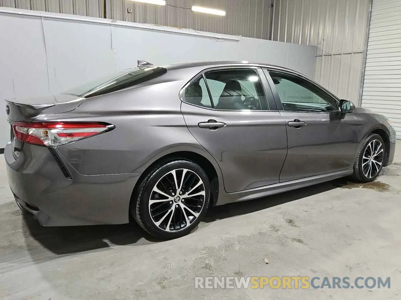 3 Photograph of a damaged car 4T1B11HK5KU846794 TOYOTA COROLLA 2019