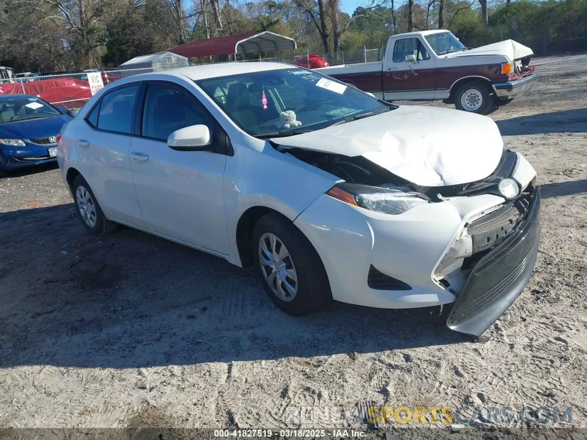 1 Photograph of a damaged car 5YFBPRHE9KP875711 TOYOTA COROLLA 2019