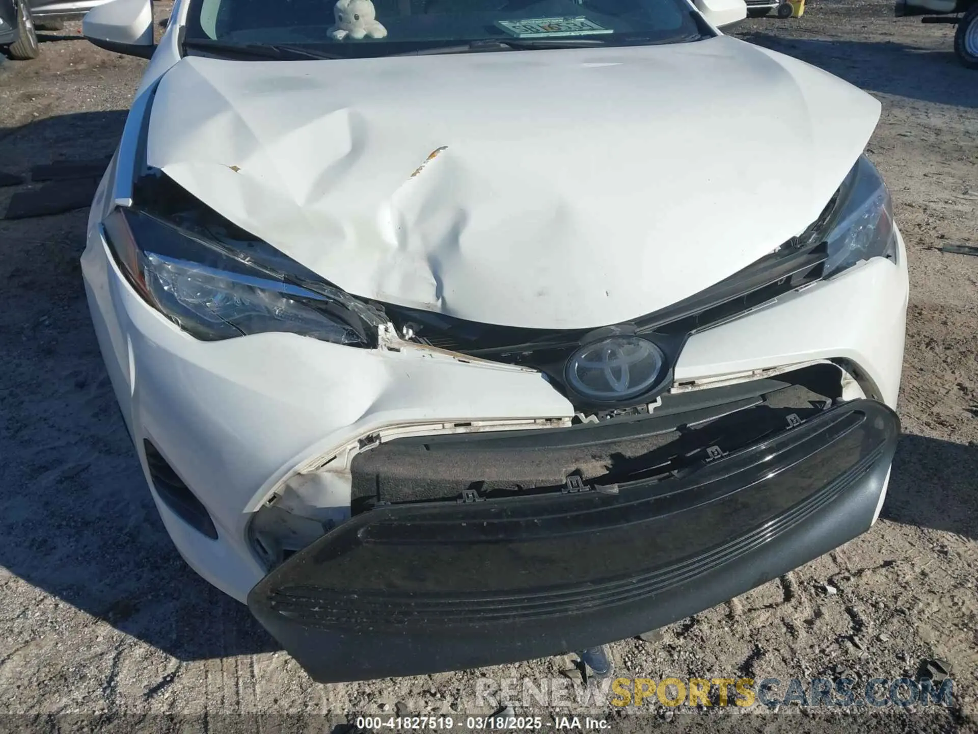 6 Photograph of a damaged car 5YFBPRHE9KP875711 TOYOTA COROLLA 2019