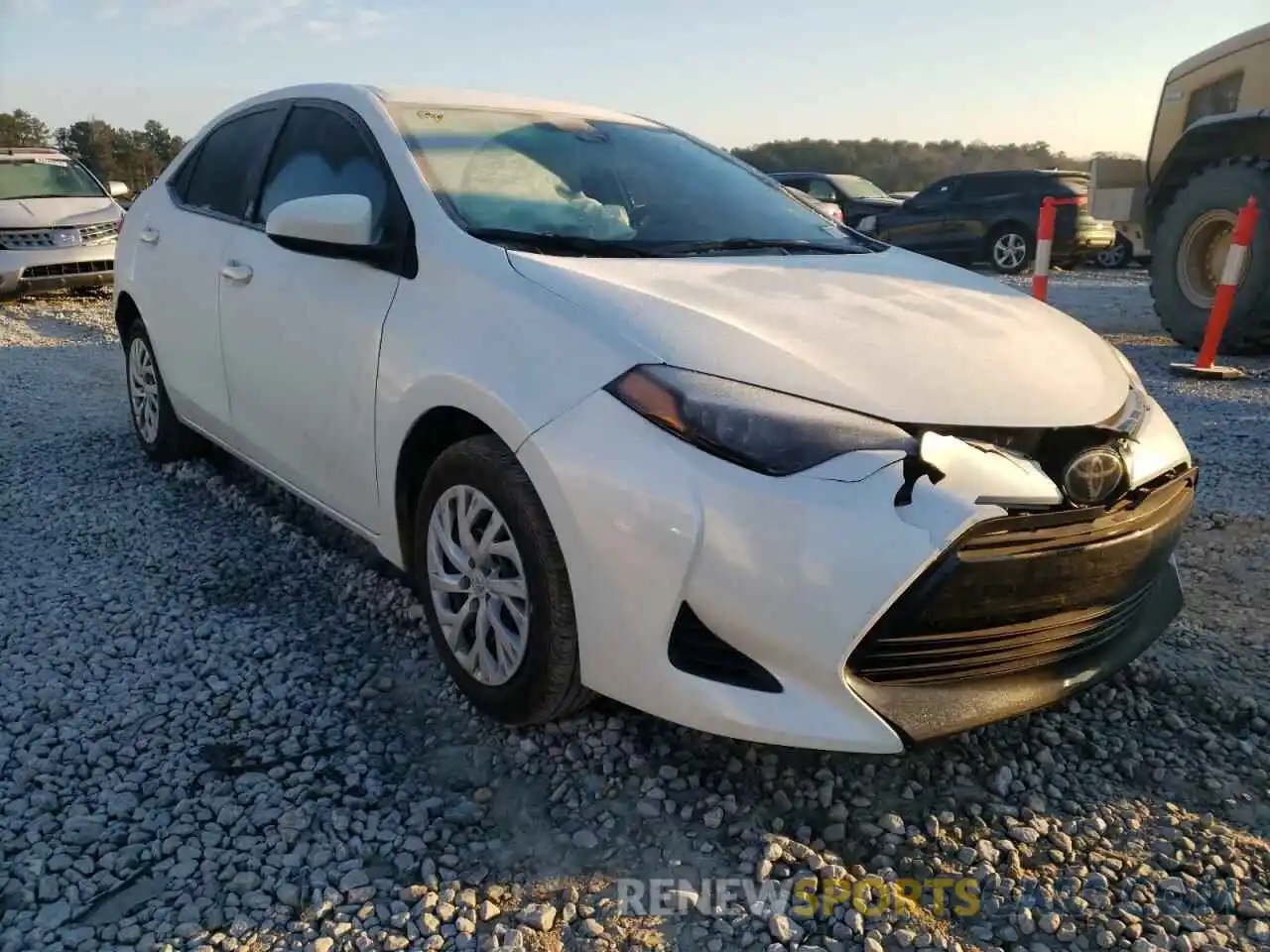 1 Photograph of a damaged car 5YFBURHE0KP860653 TOYOTA COROLLA 2019