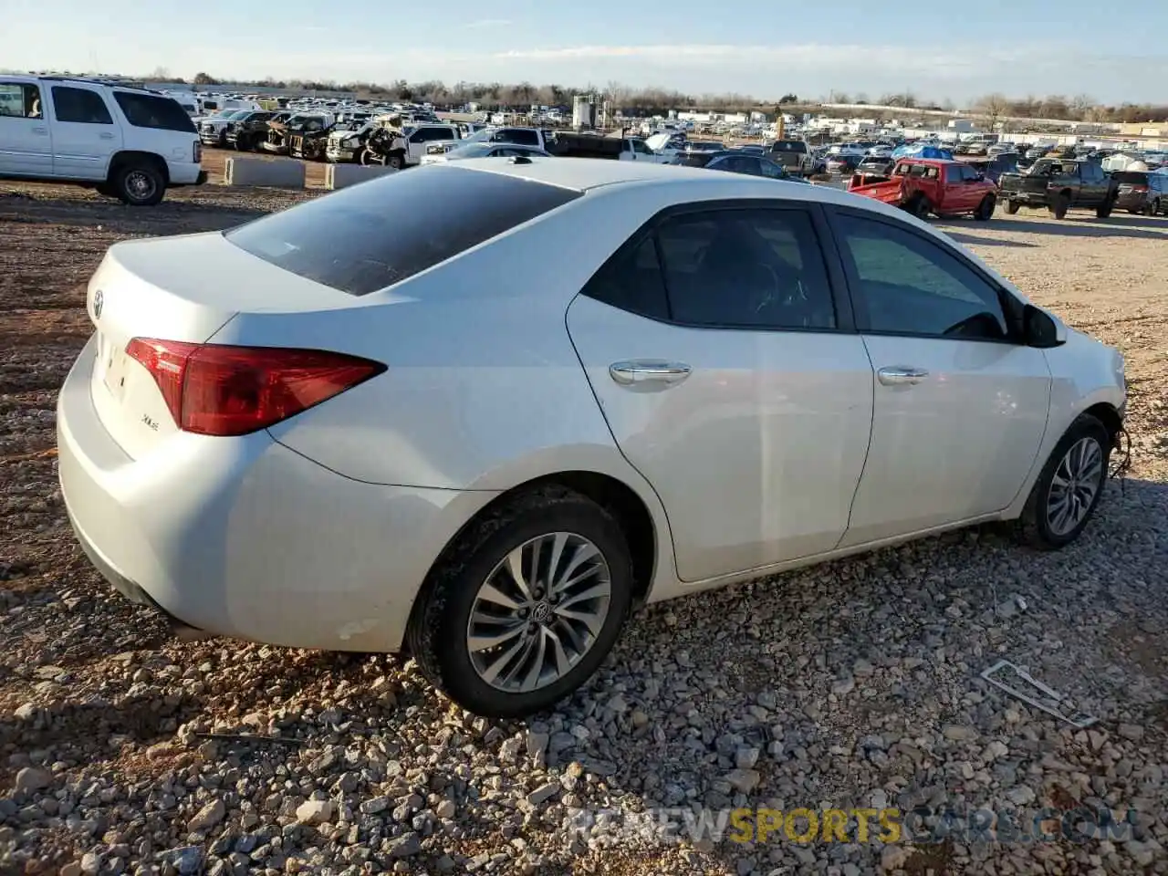 3 Photograph of a damaged car 5YFBURHE0KP869398 TOYOTA COROLLA 2019