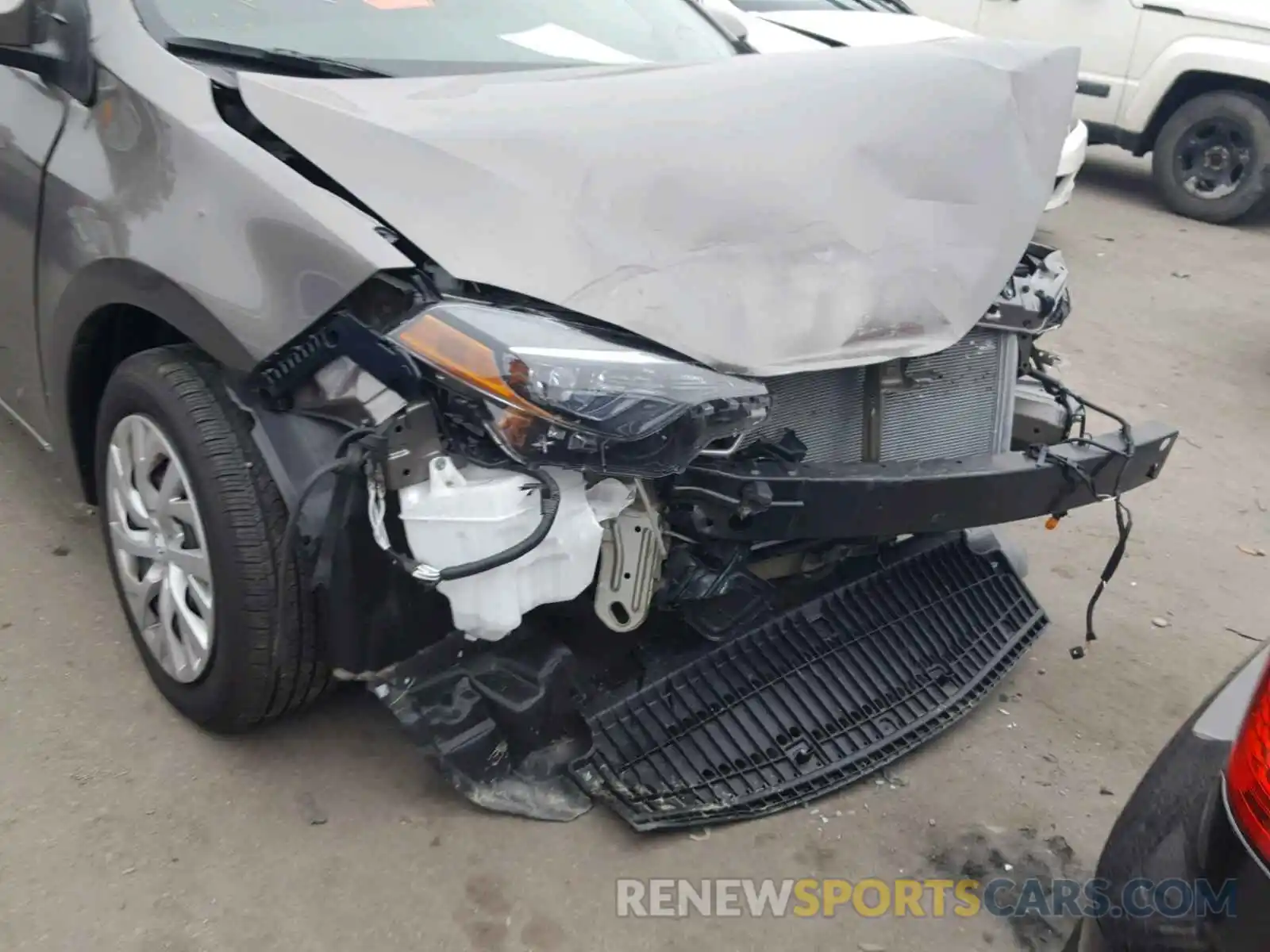 9 Photograph of a damaged car 5YFBURHE0KP872012 TOYOTA COROLLA 2019