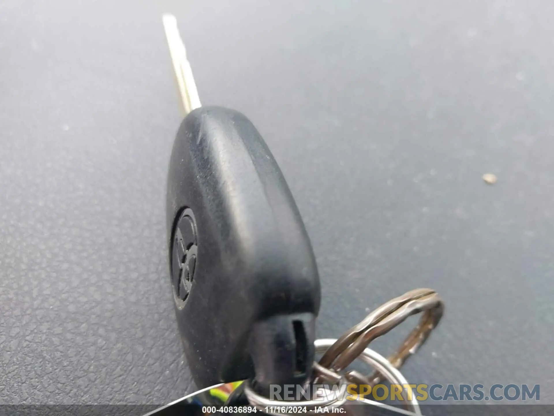 11 Photograph of a damaged car 5YFBURHE0KP876545 TOYOTA COROLLA 2019