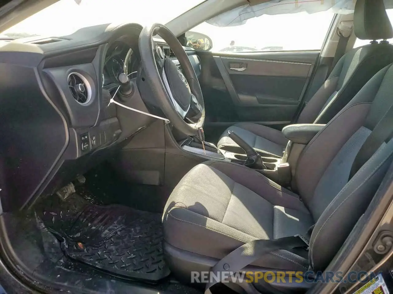 7 Photograph of a damaged car 5YFBURHE0KP878120 TOYOTA COROLLA 2019