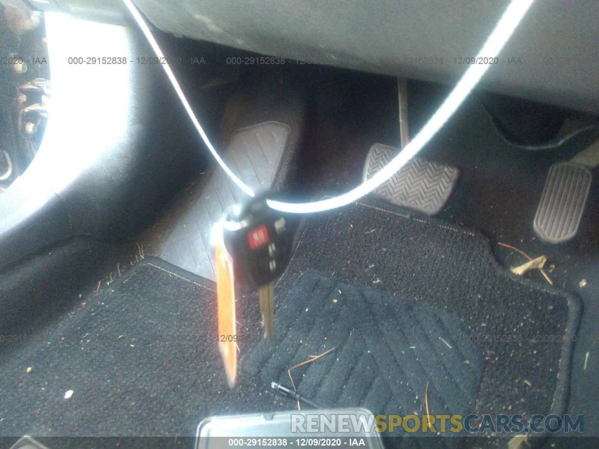 11 Photograph of a damaged car 5YFBURHE0KP879297 TOYOTA COROLLA 2019