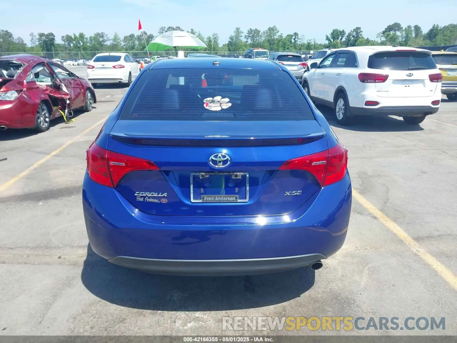 16 Photograph of a damaged car 5YFBURHE0KP882071 TOYOTA COROLLA 2019