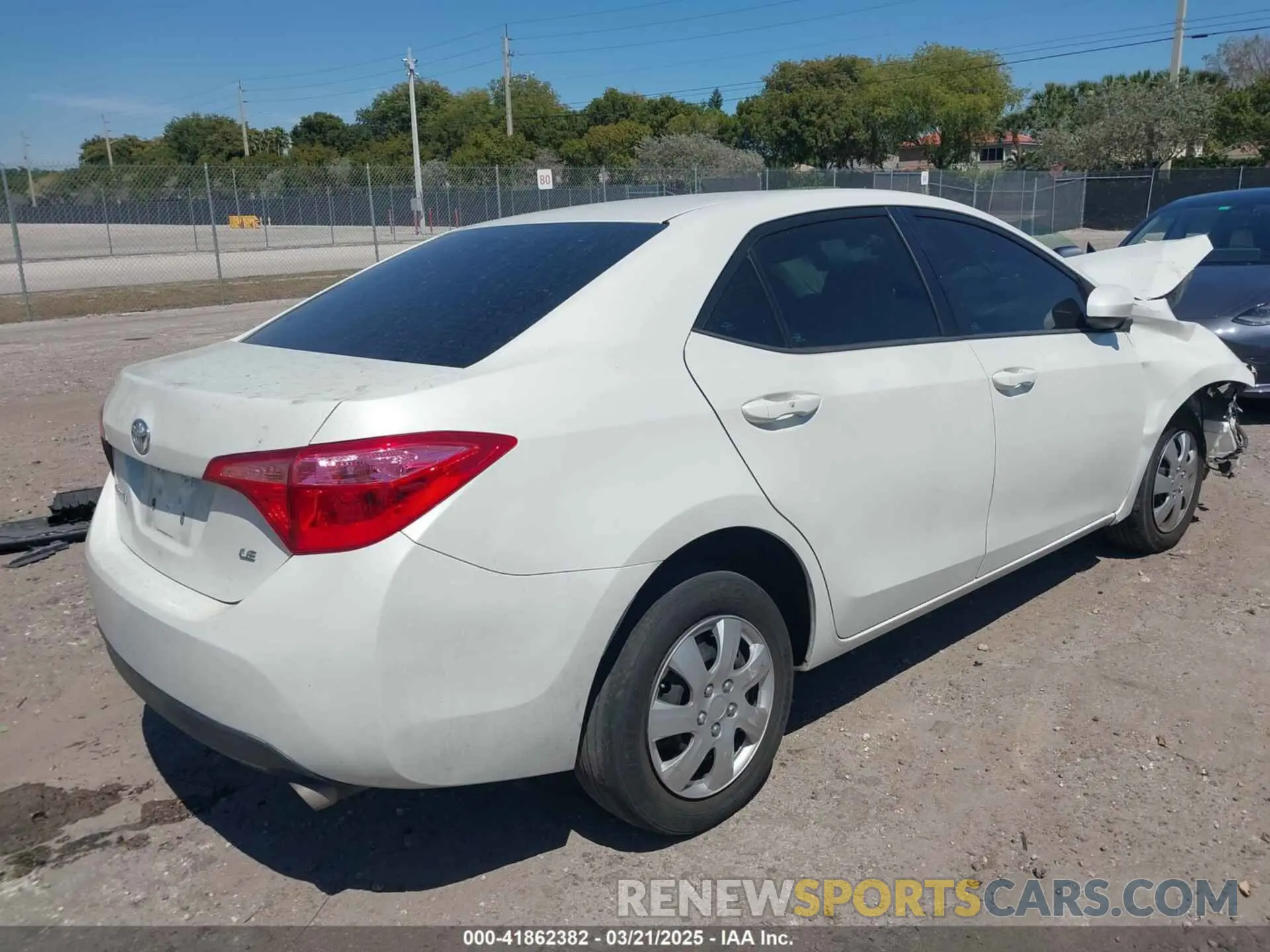 4 Photograph of a damaged car 5YFBURHE0KP882524 TOYOTA COROLLA 2019