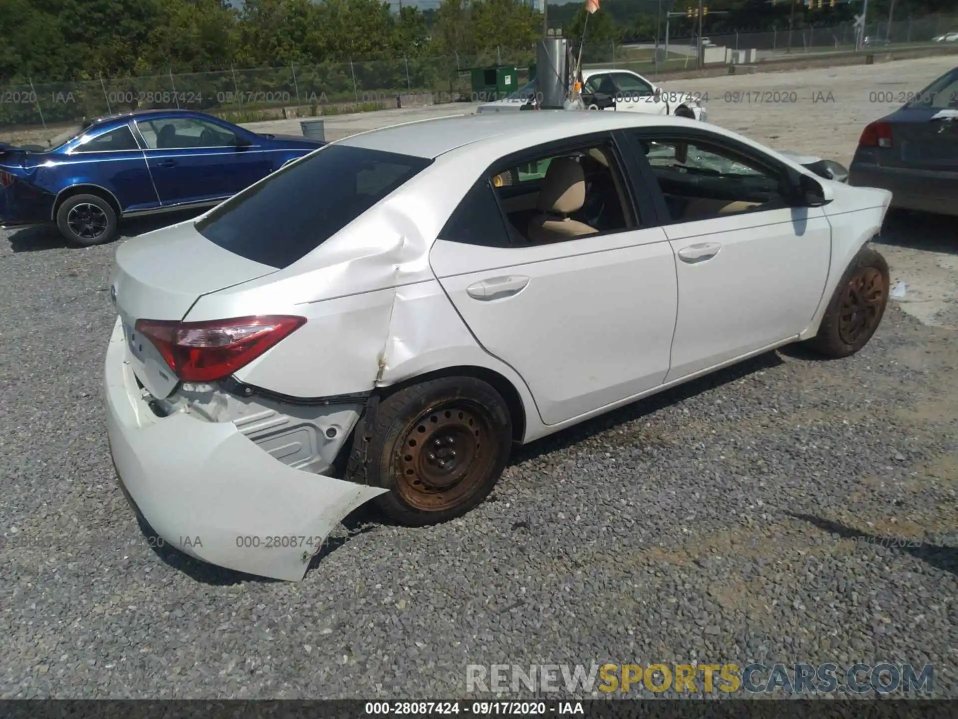 15 Photograph of a damaged car 5YFBURHE0KP883995 TOYOTA COROLLA 2019