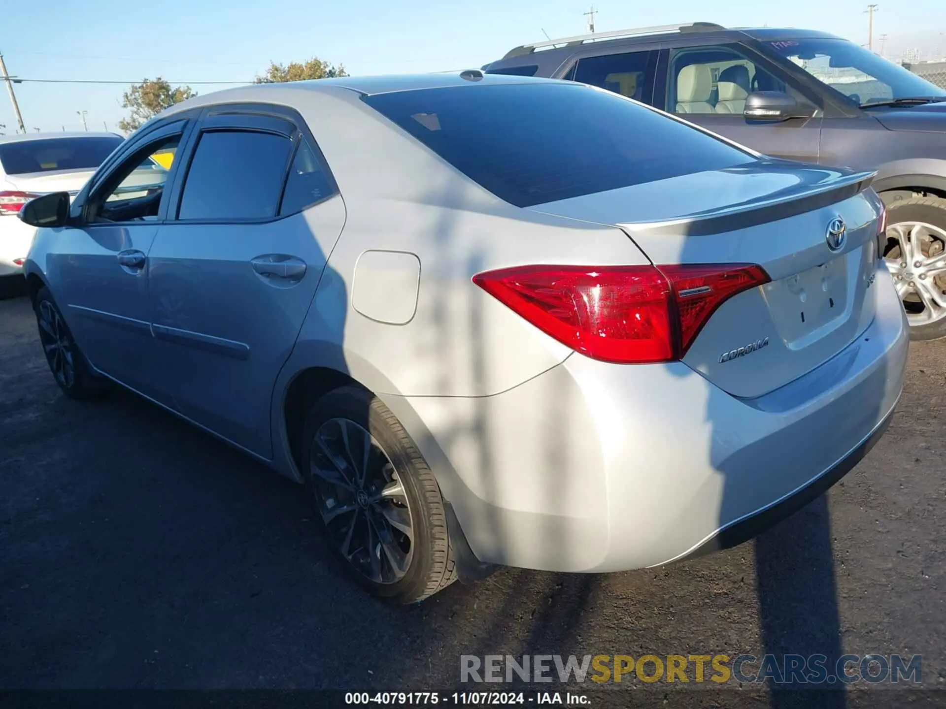 3 Photograph of a damaged car 5YFBURHE0KP885861 TOYOTA COROLLA 2019