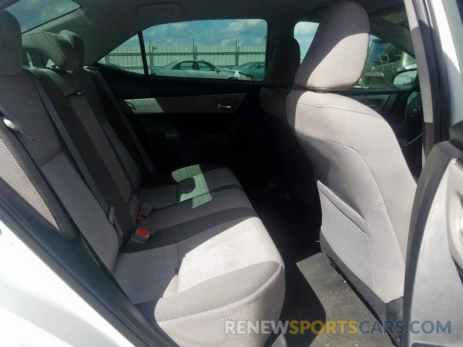 6 Photograph of a damaged car 5YFBURHE0KP888033 TOYOTA COROLLA 2019