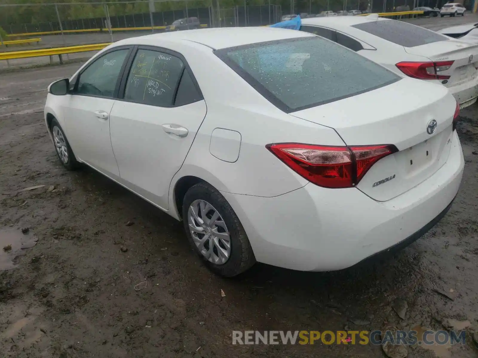 3 Photograph of a damaged car 5YFBURHE0KP888310 TOYOTA COROLLA 2019