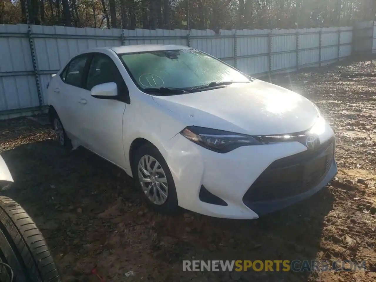 1 Photograph of a damaged car 5YFBURHE0KP889232 TOYOTA COROLLA 2019