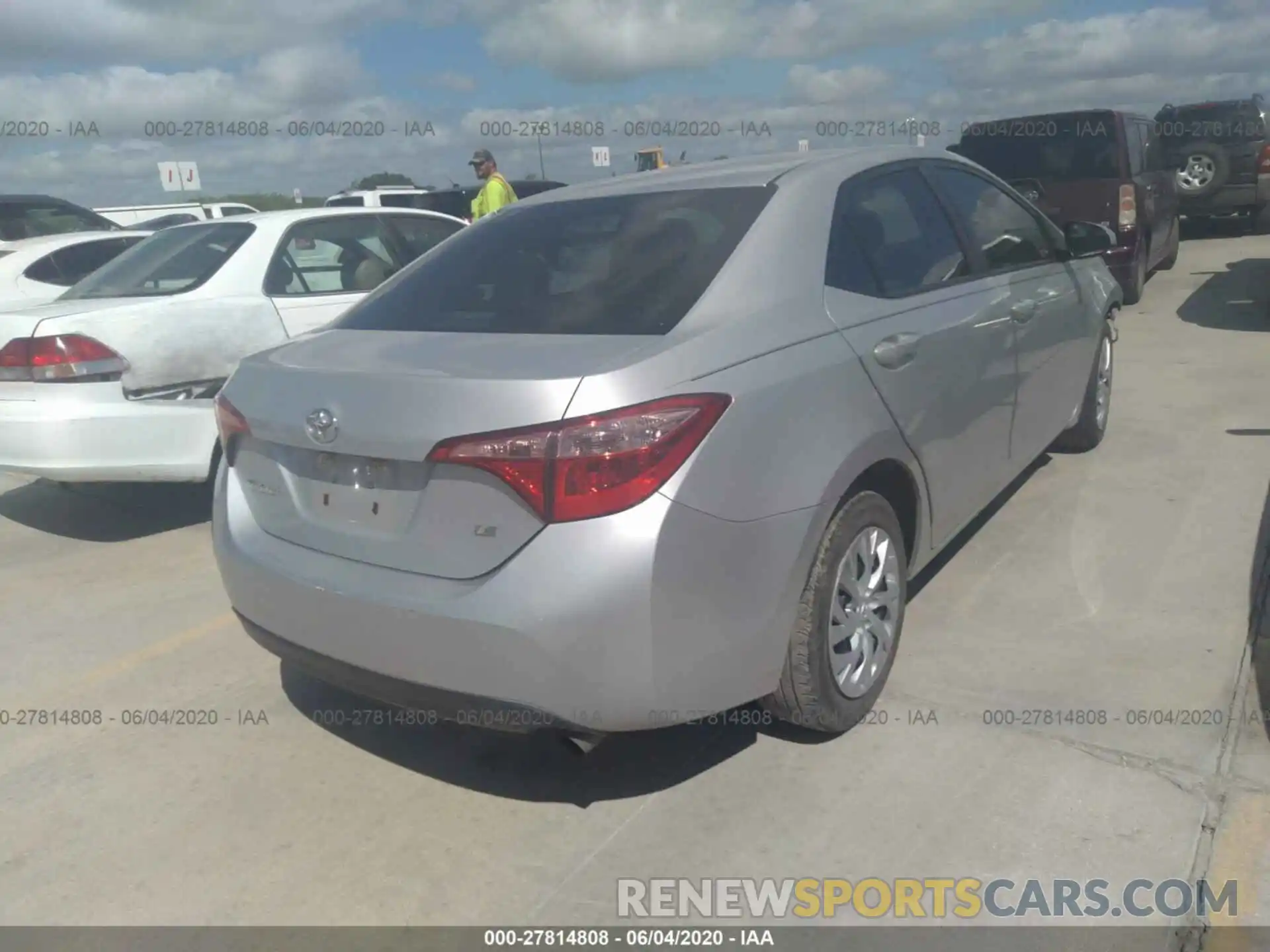 4 Photograph of a damaged car 5YFBURHE0KP889716 TOYOTA COROLLA 2019