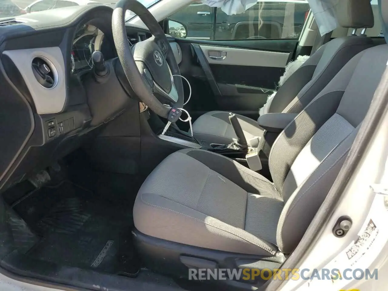 7 Photograph of a damaged car 5YFBURHE0KP889800 TOYOTA COROLLA 2019