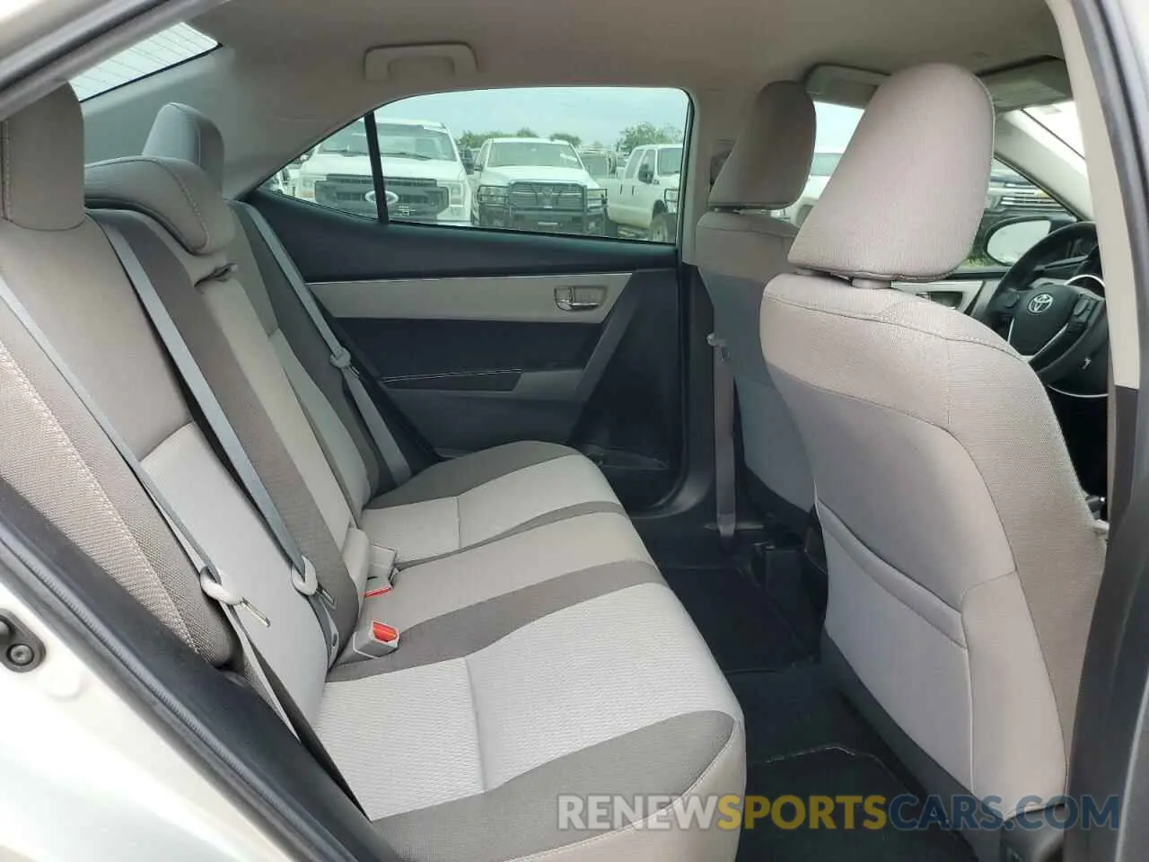 10 Photograph of a damaged car 5YFBURHE0KP890736 TOYOTA COROLLA 2019