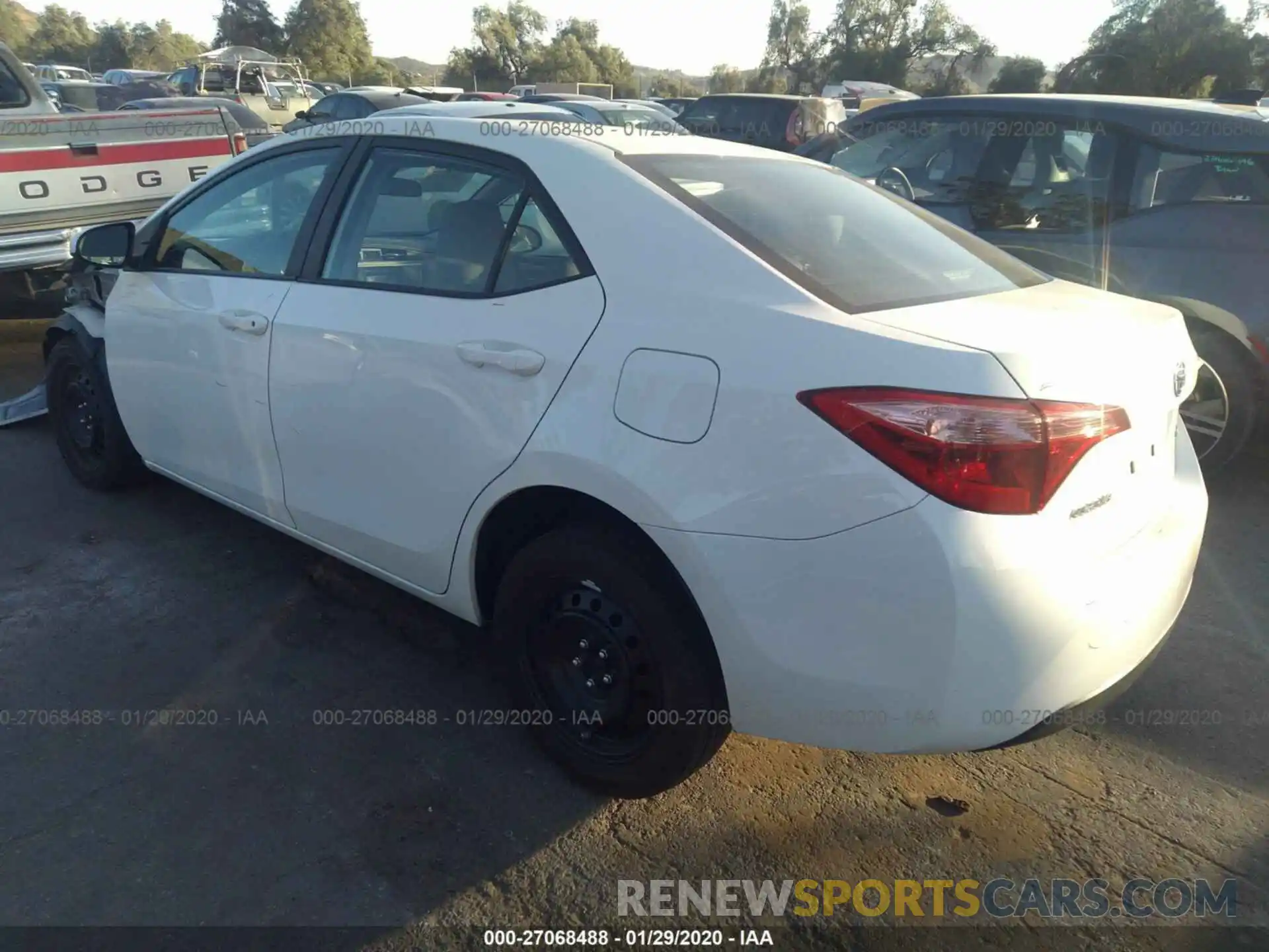 3 Photograph of a damaged car 5YFBURHE0KP892549 TOYOTA COROLLA 2019