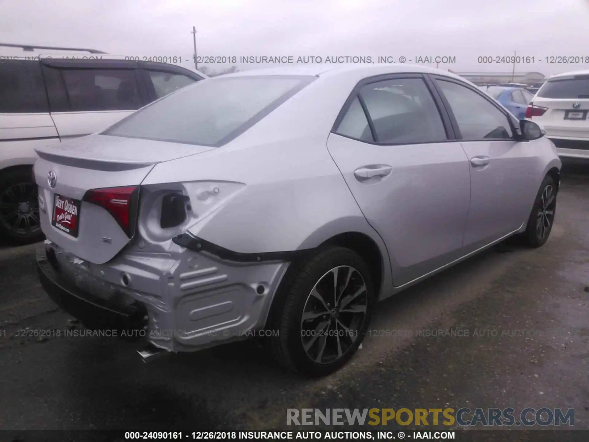 4 Photograph of a damaged car 5YFBURHE0KP895760 TOYOTA COROLLA 2019