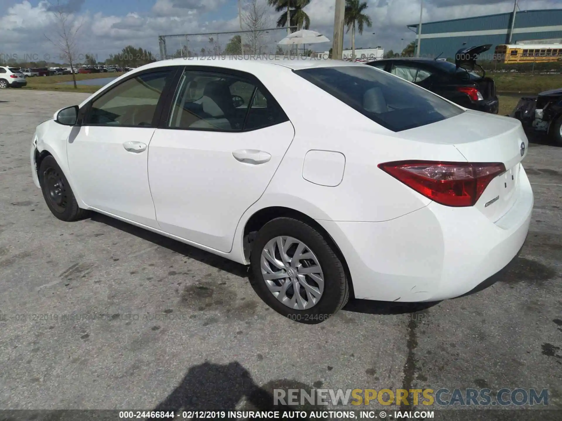 3 Photograph of a damaged car 5YFBURHE0KP897542 TOYOTA COROLLA 2019