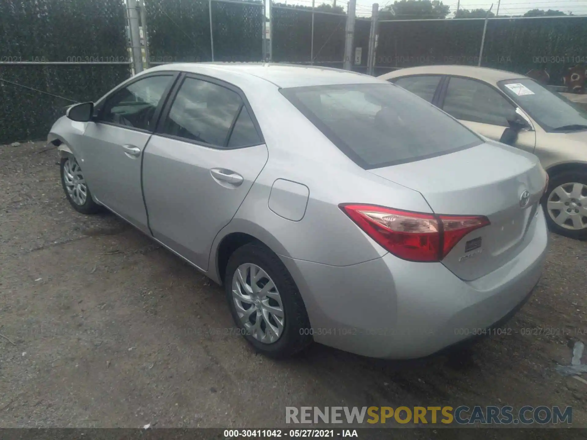 3 Photograph of a damaged car 5YFBURHE0KP898190 TOYOTA COROLLA 2019