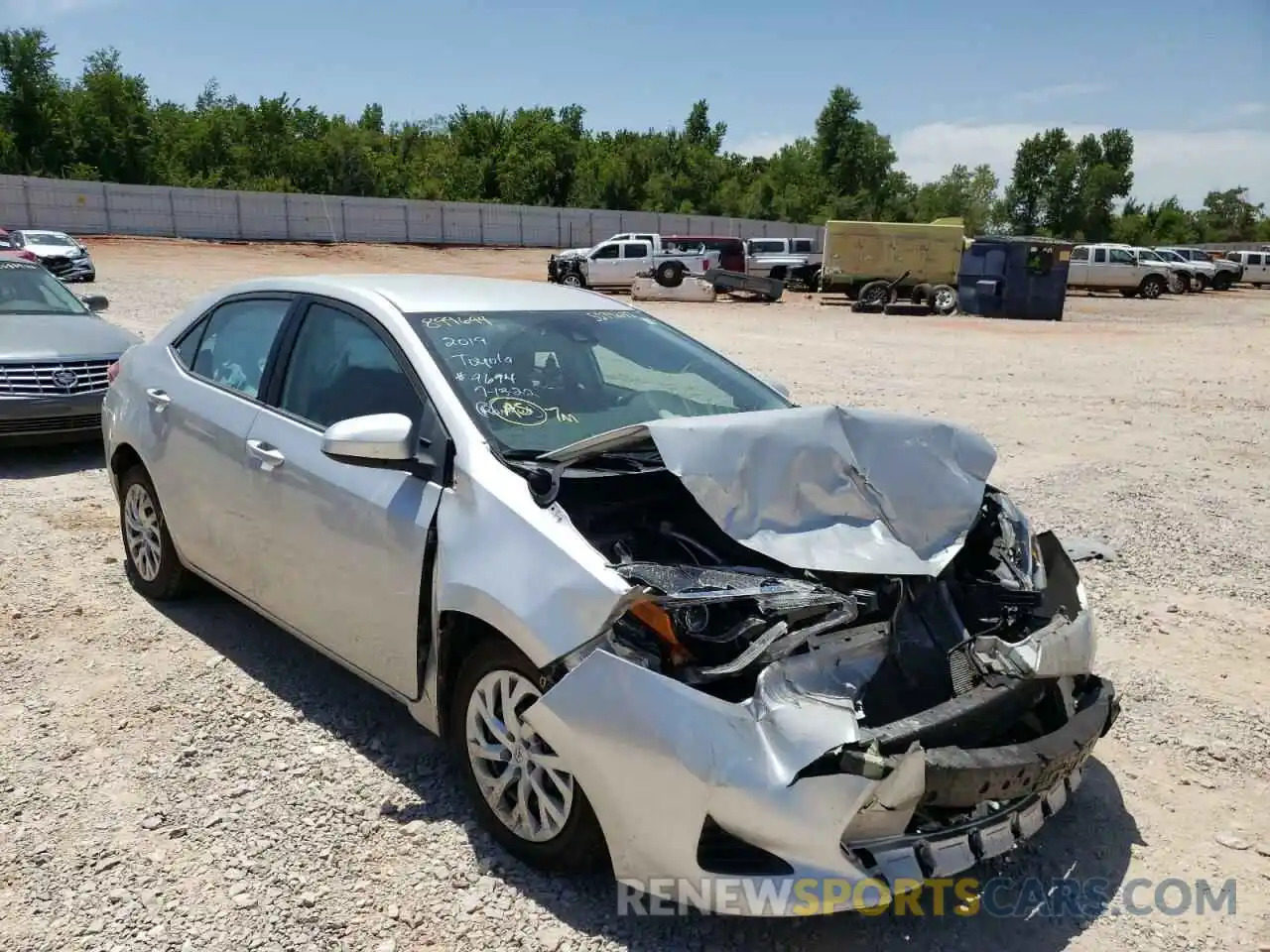 1 Photograph of a damaged car 5YFBURHE0KP899694 TOYOTA COROLLA 2019