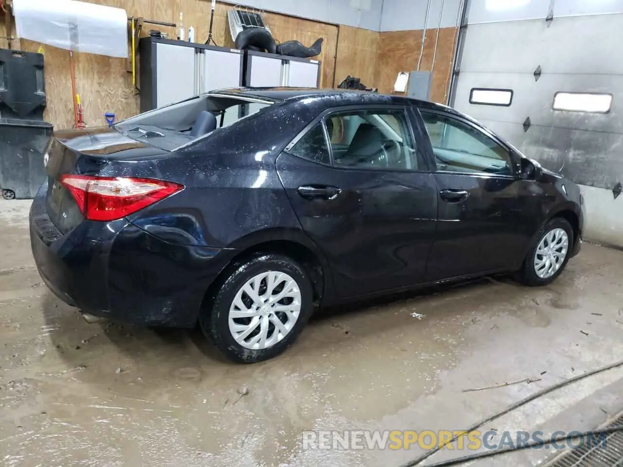 3 Photograph of a damaged car 5YFBURHE0KP899839 TOYOTA COROLLA 2019