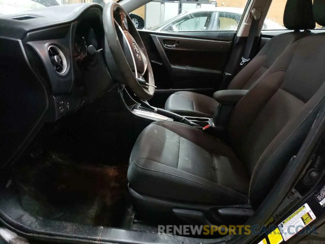 7 Photograph of a damaged car 5YFBURHE0KP899839 TOYOTA COROLLA 2019
