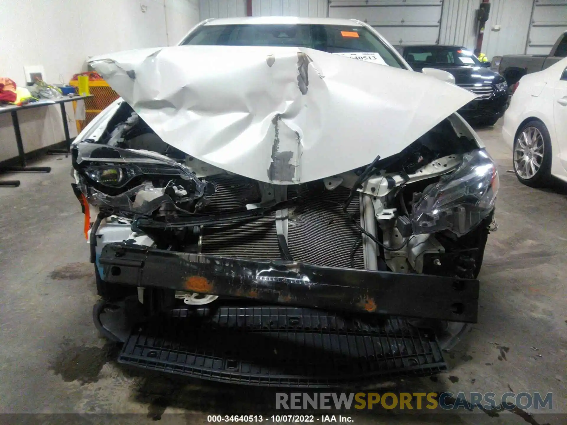 6 Photograph of a damaged car 5YFBURHE0KP899842 TOYOTA COROLLA 2019