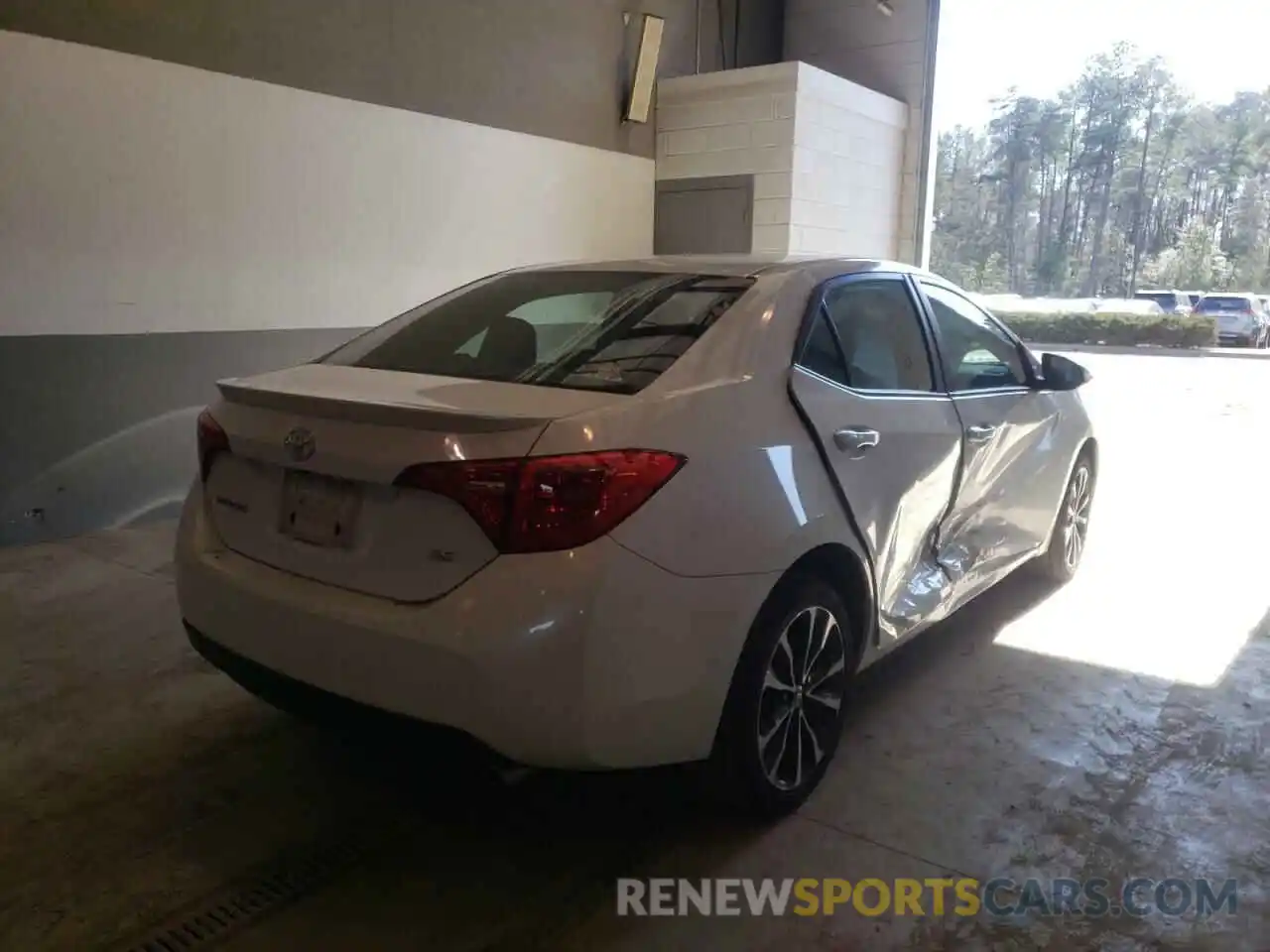 4 Photograph of a damaged car 5YFBURHE0KP902223 TOYOTA COROLLA 2019